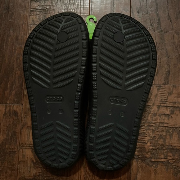 BRAND NEW crocs flip flops - Picture 2 of 5